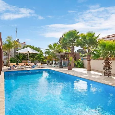 וילה Moai - Plusholidays